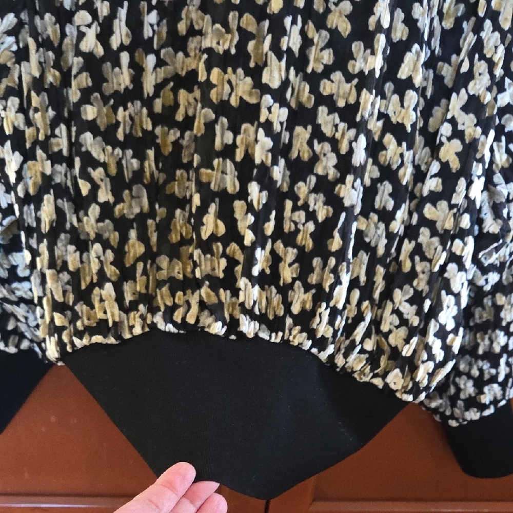 Tory Burch Black and Gold Patterned Top - Picture 4 of 5